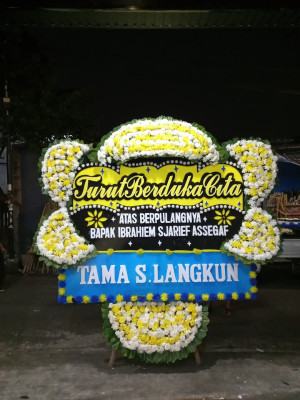 Papan Bunga Duka di Panei